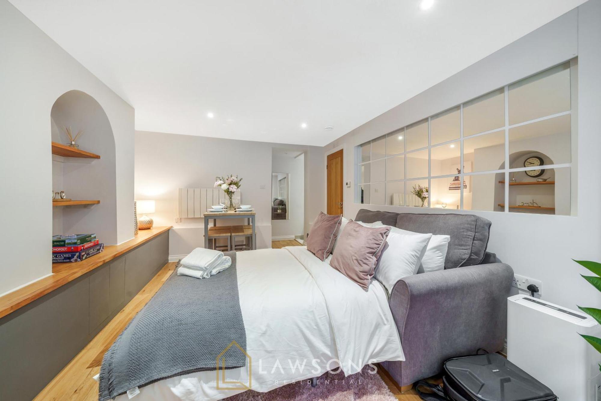 Modern Living By Lawsons With Free Parking Windsor Exterior foto